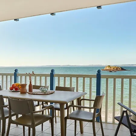 Pierre & Premium Le Coteau Et La Apart Otel 4*