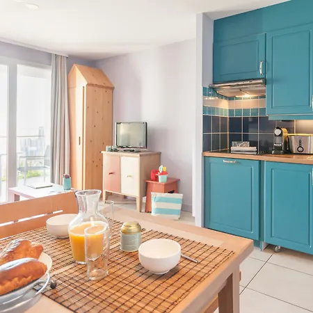 Pierre & Premium Le Coteau Et La Apart Otel 4*
