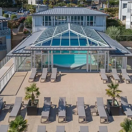 Apart Otel Pierre & Premium Le Coteau Et La 4*