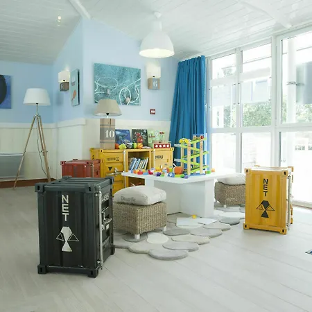 Apart Otel Pierre & Premium Le Coteau Et La 4*